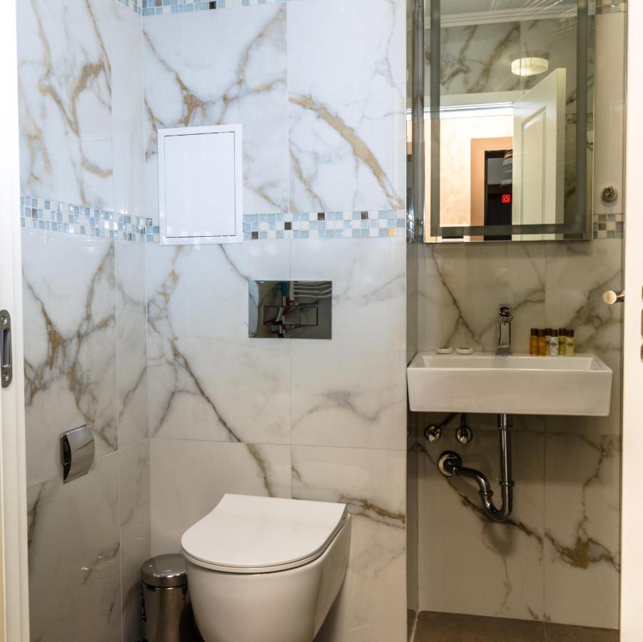 Coop Apartments, - Free Parking Apartment *